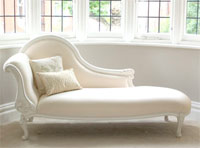 the chaise that brought Tia and Vachel together again